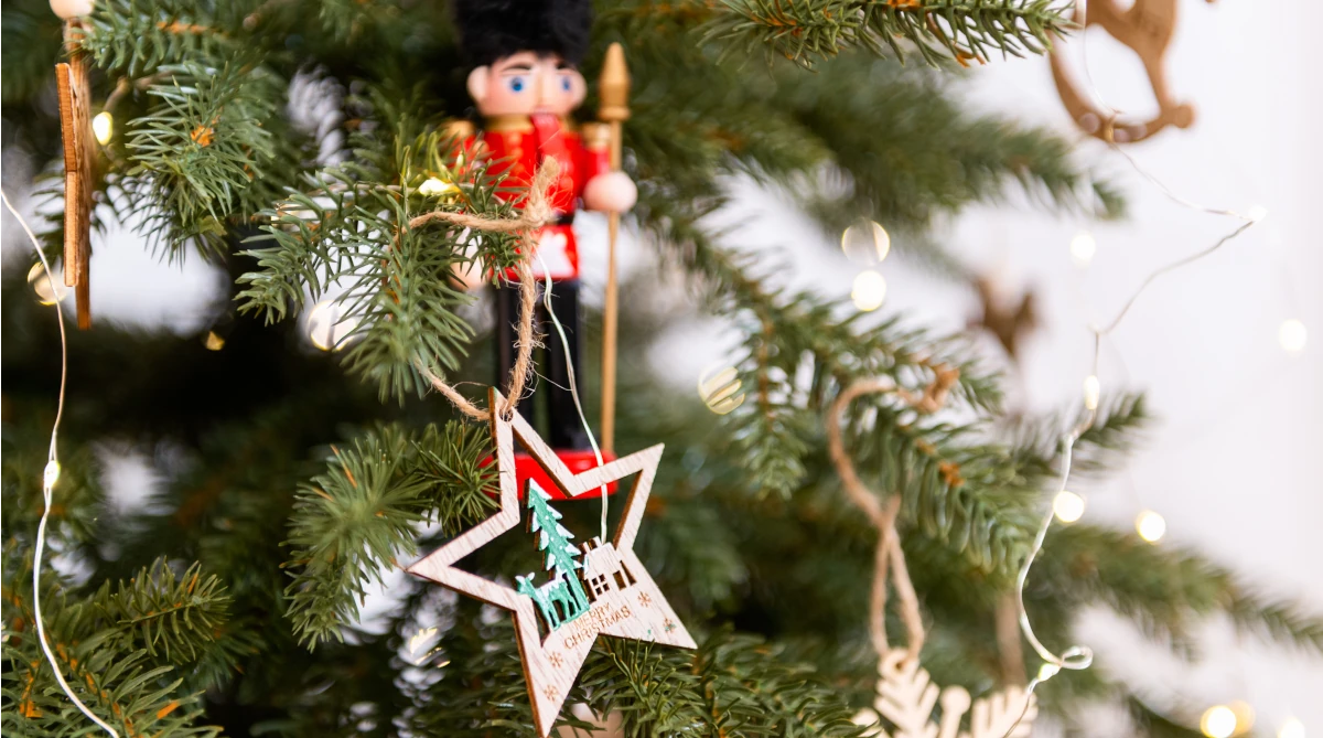 drewniane zawieszki choinkowe