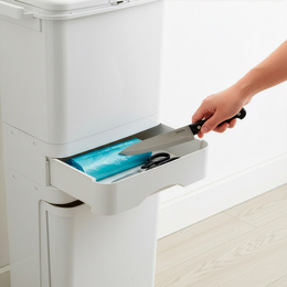 Kosz na śmieci, trzykomorowy 42 l do segregacji odpadów, na kółkach, biały