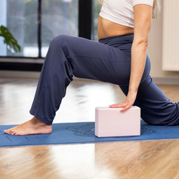 Kostka do jogi piankowa EVA 23x15x7,5 cm klocek blok do ćwiczeń pilates stretching różowa