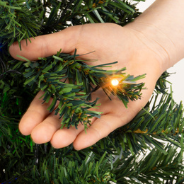 Choinka sztuczna 90 cm z oświetleniem lampki choinkowe 50 LED multikolor, na stolik, biurko