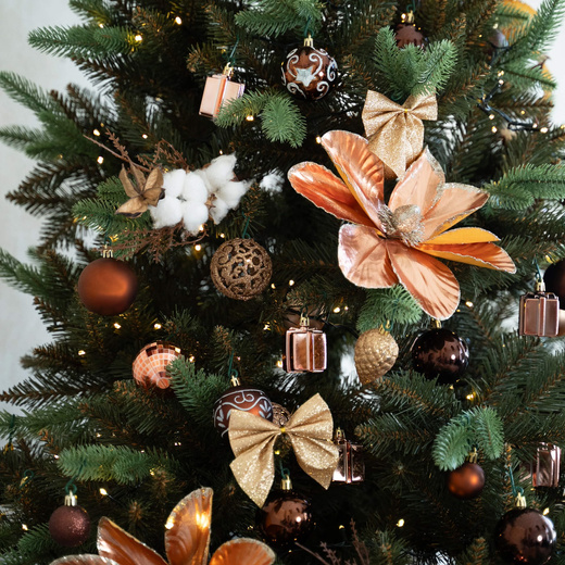 Choinka sztuczna 220 cm Premium Royal Trees świerk syberyjski z drewnianym stojakiem