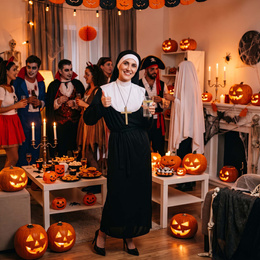 Przebranie na Halloween zakonnicy, krzyż, strój M kostium habit