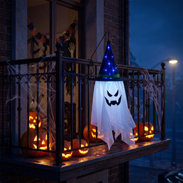 Dekoracja na Halloween duch w kapeluszu świecący ozdoba LED wisząca podświetlana duszek
