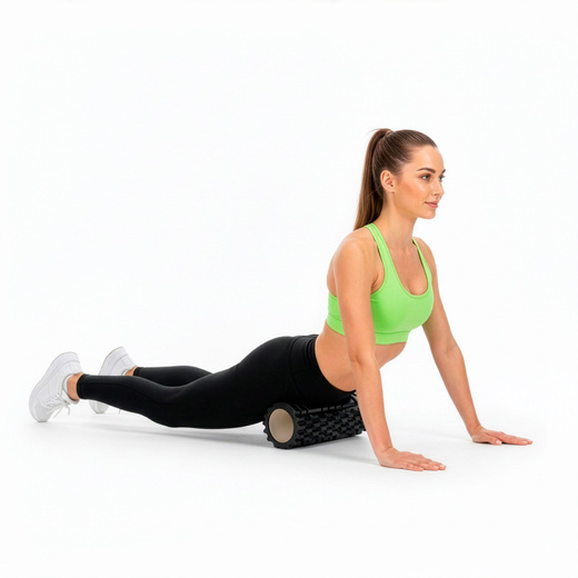 Wałek do masażu, średnio twardy, roller z wypustkami, czarny