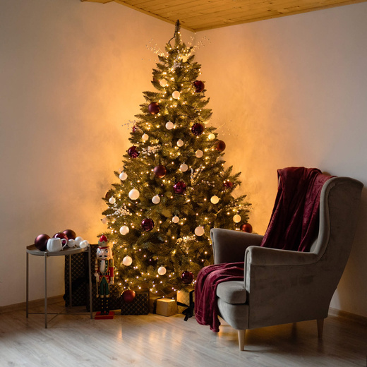 Choinka sztuczna 180 cm Premium Royal Trees świerk kaukaski z drewnianym stojakiem