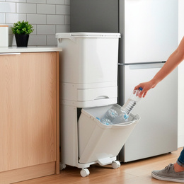 Kosz na śmieci, trzykomorowy 42 l do segregacji odpadów, na kółkach, biały