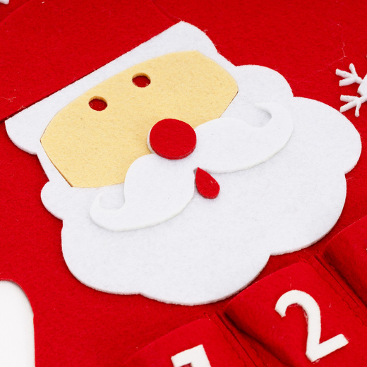 Kalendarz adwentowy, wiszący z 24 okienkami filcowy choinka z mikołajem czerwony