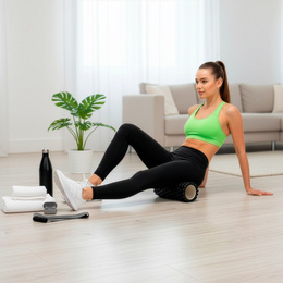 Wałek do masażu, średnio twardy, roller z wypustkami, czarny