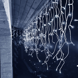 Kurtyna świetlna 500 led girlanda, lampki wewnętrzno-zewnętrzne sople zimny biały