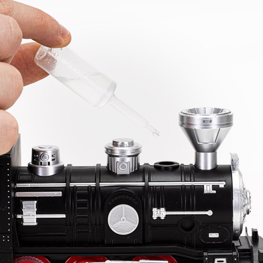 Pociąg z wagonami dla dzieci z mgiełką i dźwiękami, lokomotywa parowa z torami na baterie