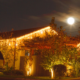 Kurtyna świetlna 300 led girlanda, lampki wewnętrzno-zewnętrzne sople ciepły biały z zimnym białym flash