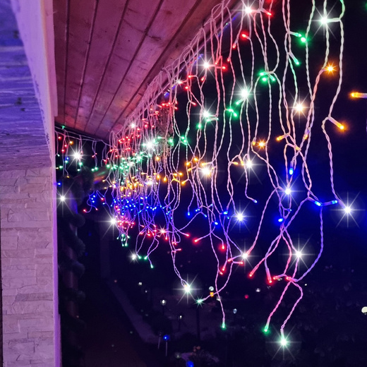 Kurtyna świetlna 500 led girlanda, lampki wewnętrzno-zewnętrzne sople multikolor z zimnym białym flash
