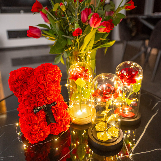 Wieczna róża w szkle 22 cm świecąca ozdoba LED prezent czerwona