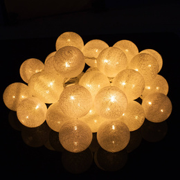 Lampki dekoracyjne cotton balls 30 LED 30 kul białe