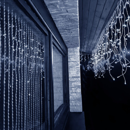 Kurtyna świetlna 200 led girlanda, lampki wewnętrzno-zewnętrzne sople zimny biały