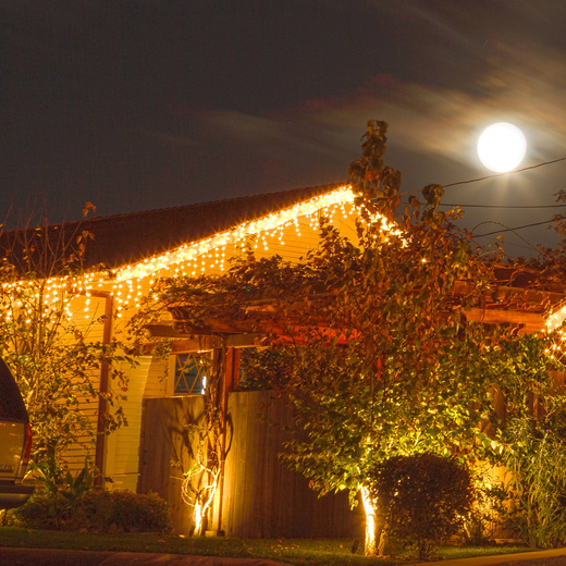 Kurtyna świetlna 300 led girlanda, lampki wewnętrzno-zewnętrzne sople ciepły biały