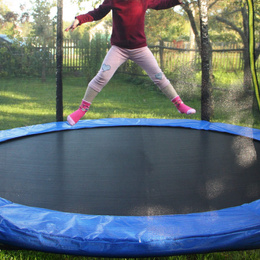 Osłona na sprężyny z siatką do trampoliny wewnętrzną 13FT 244/250/252 cm multikolor