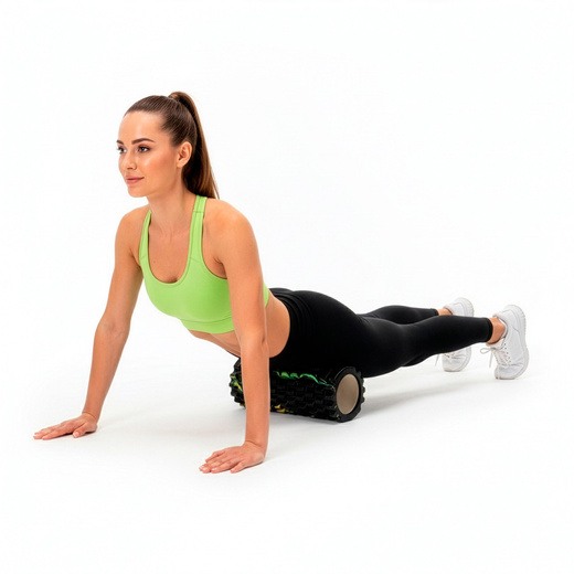 Wałek do masażu, średnio twardy, roller z wypustkami, czarny