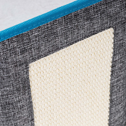 Legowisko dla kota z zabawką i drapakiem 42x41x34 cm koci domek, posłanie szare