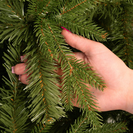 Choinka sztuczna 210 cm świerk himalajski jak żywy PE Royal Trees premium drzewko świąteczne