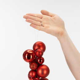 Girlanda świąteczna 160 cm łańcuch z bombek 130 szt. czerwone