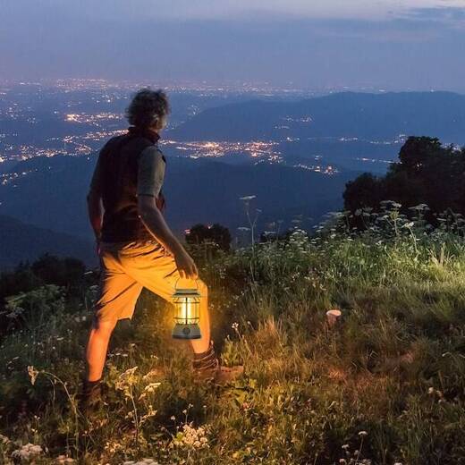 Lampa turystyczna, kempingowa LED solarna, z funkcją powerbank