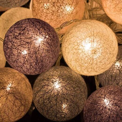 Lampki dekoracyjne cotton balls 20 LED 20 kul białe różowe popielate