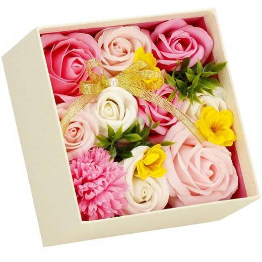 Pudełko 15 szt. kwiatów mydlanych Flower box